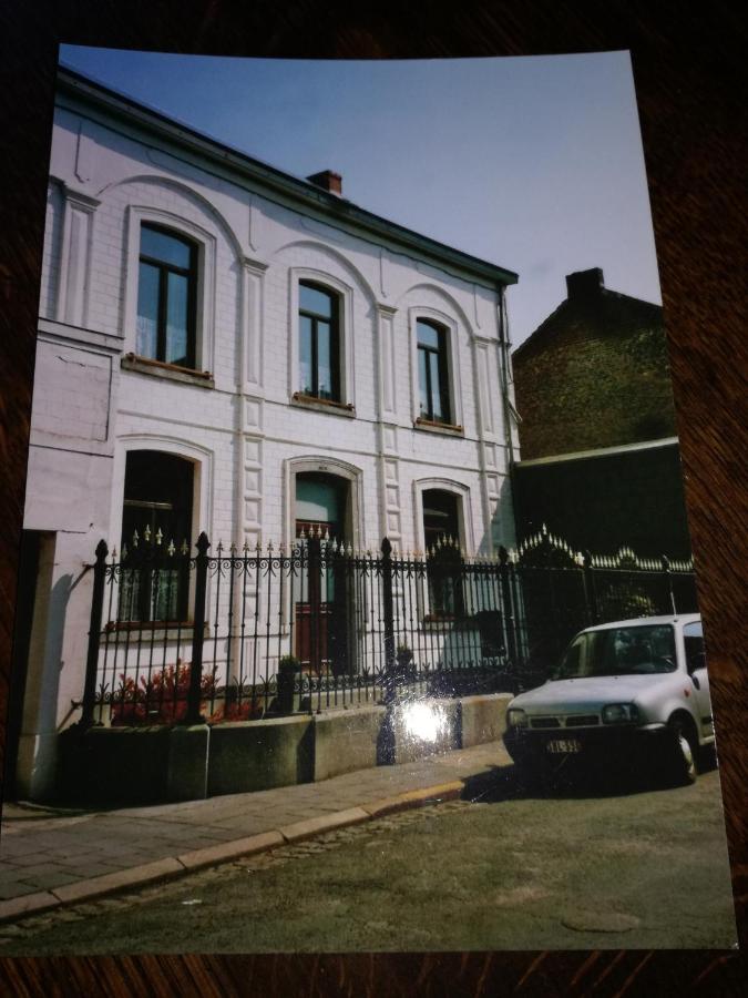 B And B Comme Chez Soi La Hestre 외부 사진