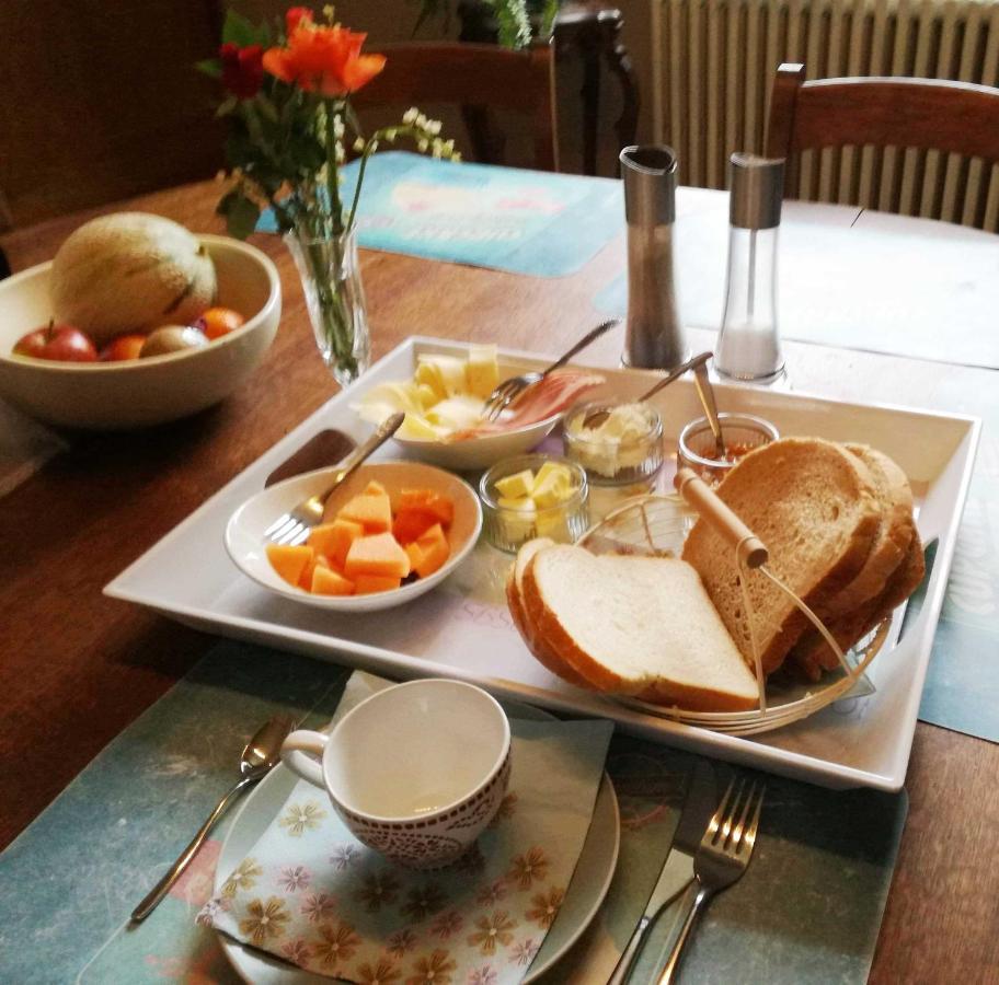 B And B Comme Chez Soi La Hestre 외부 사진